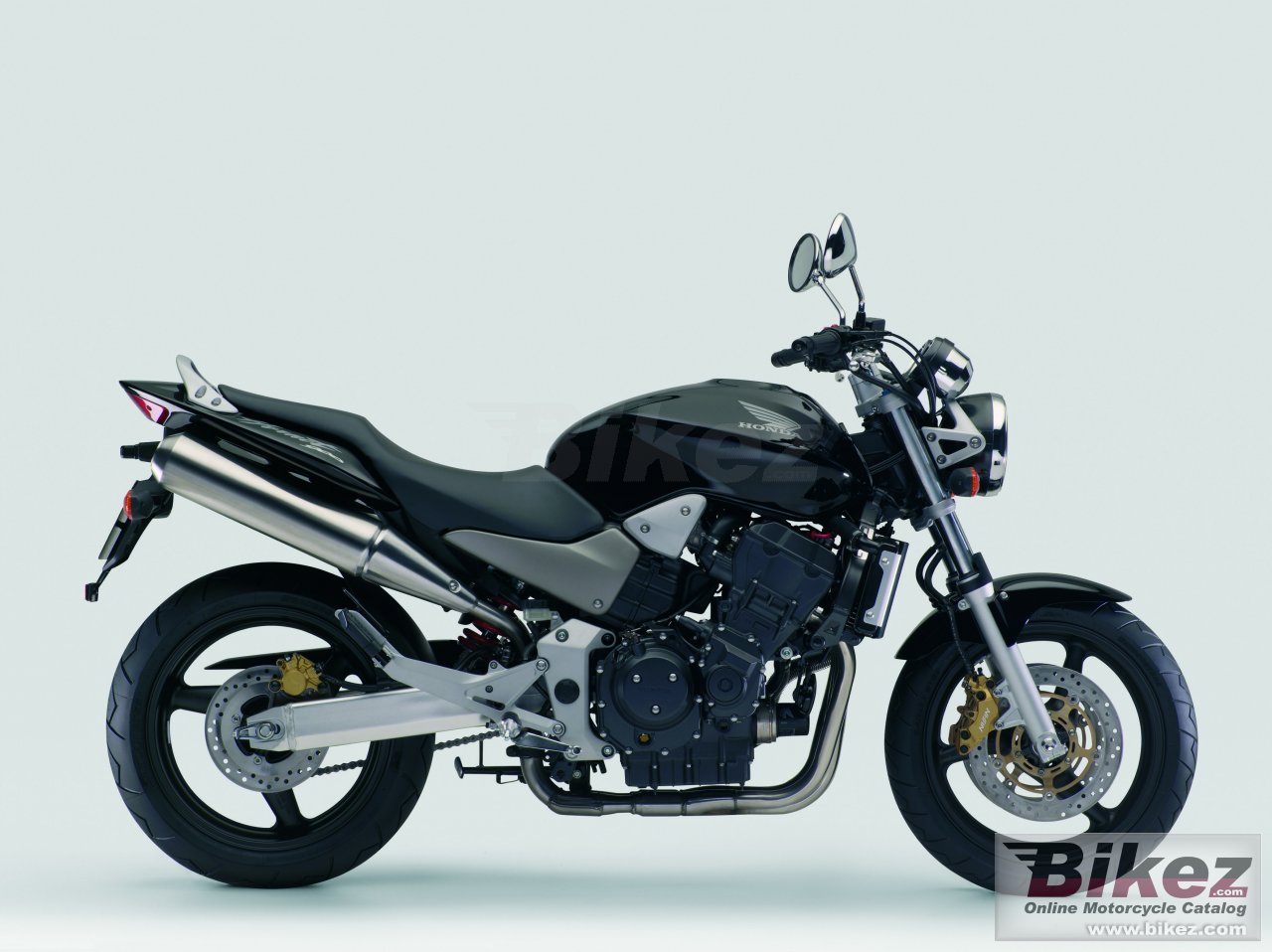 Big Honda 919 - hornet 900 picture and wallpaper from Bikez.com